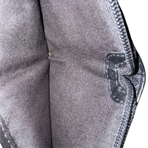 Coach Daisy Liquid Gloss Leather Medium Zip Around Wristlet Wallet - Picture 8 of 9